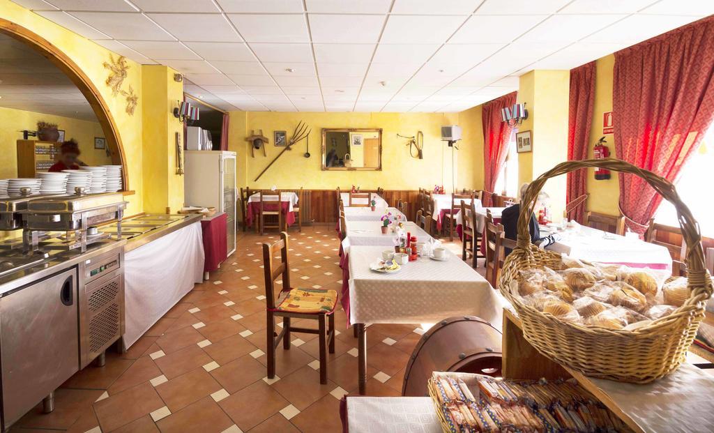 Hotel Antic La Cortinada Kültér fotó